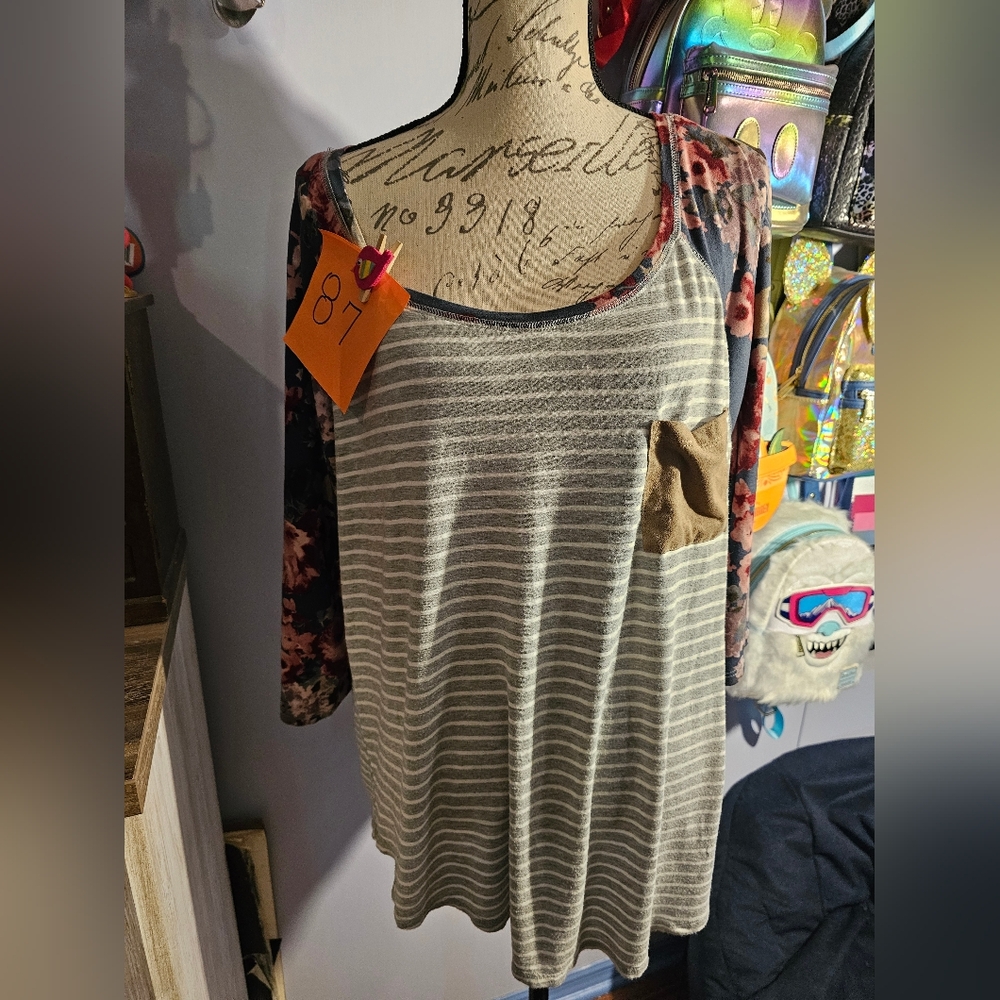 ❤️5 For 25😍 Moa Moa Top 3 Quarter Sleeves Size Xlarge Block Color Blue Gray
